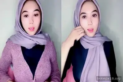 Tiktoker Imut Cantik Pamer Body Montok Live
